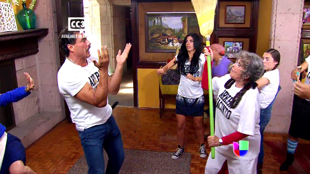 ¡Perpetua enfureció cuando supo que se comieron su gallina amada!