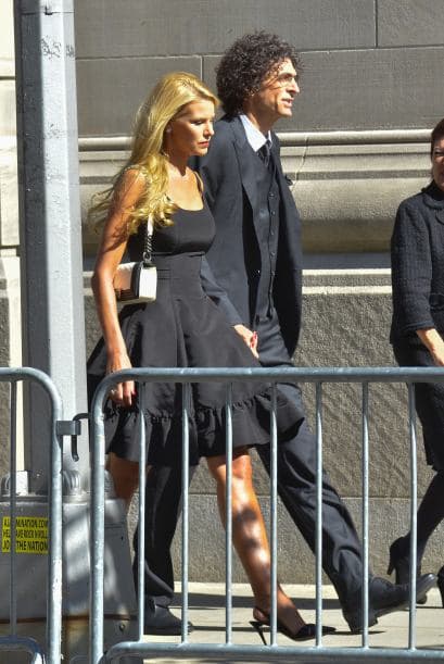 Howard Stern y Beth Ostrosky Stern.