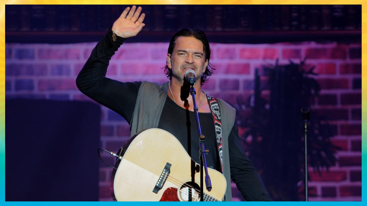 Ricardo Arjona fue maestro de primaria en su natal Guatemala, sus alumnos siempre destacaban por su nivel escolar.
<b> </b>