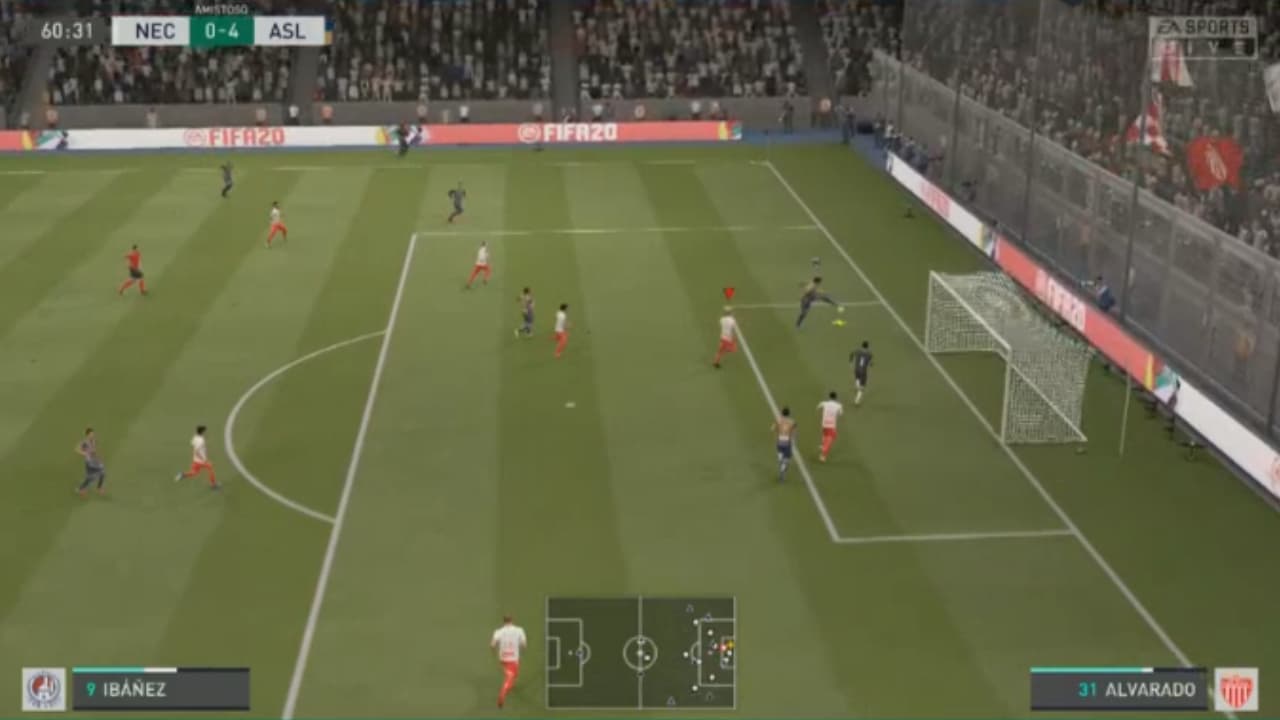 En el futbol virtual, Carlos Gutiérrez destrozó a Daniel Álvarez que terminó jugando con diez hombres.