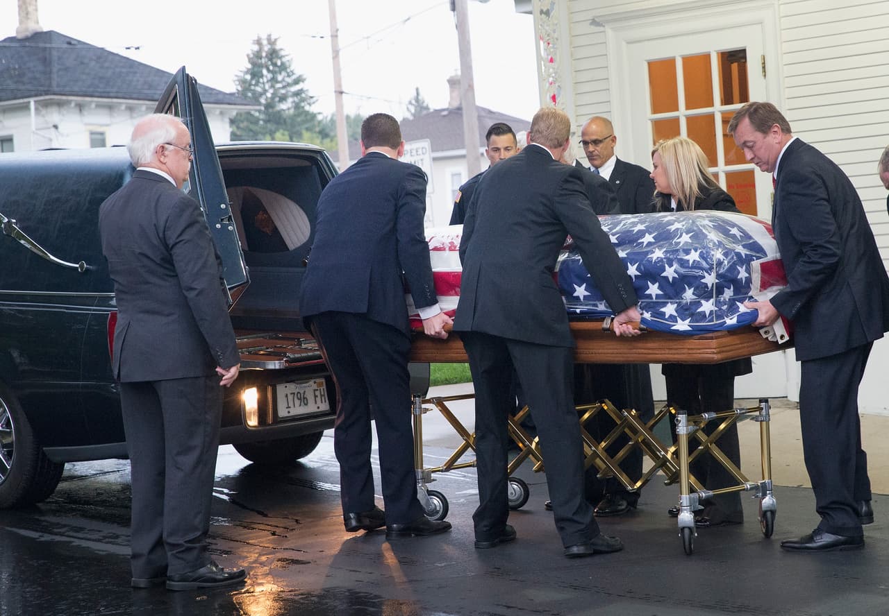Todo listo para funeral de policía en Fox Lake