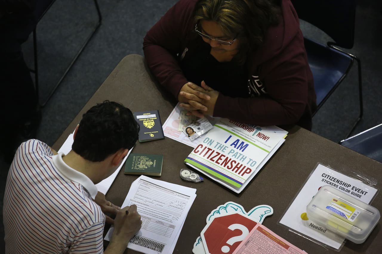 Los Servicios de Ciudadanía e Inmigración han informado que su meta es procesar las solicitudes en cinco meses, aunque en algunos lugares llegan a tardarse hasta dos meses más.