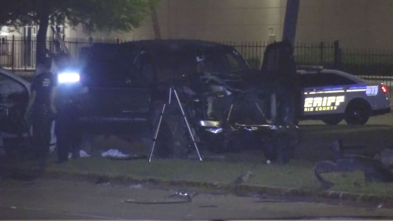 Mario Barrios, de 60 años y Maurilia Paulin, de 59, fallecieron el domingo por la noche en un accidente que involucró dos vehículos, indicaron las autoridades.