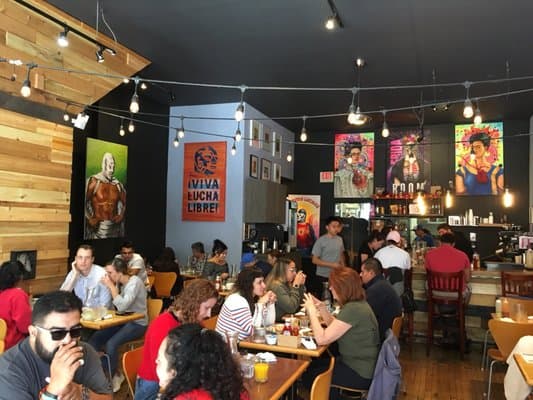 Por supuesto que el café Frida Room, en el 1454 W. 18th St., no podía faltar en el festival de Mole de Mayo.