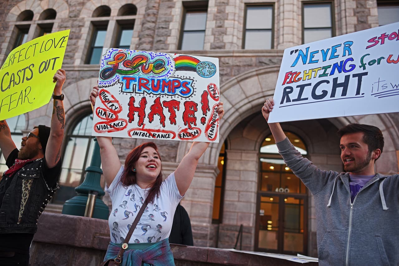 <b>Dakota del Sur. </b>Una no muy masiva protesta en Siux Falls, Dakota del sur, Estado del centro norte del país. Aquí Donald Trump resultó victorioso.