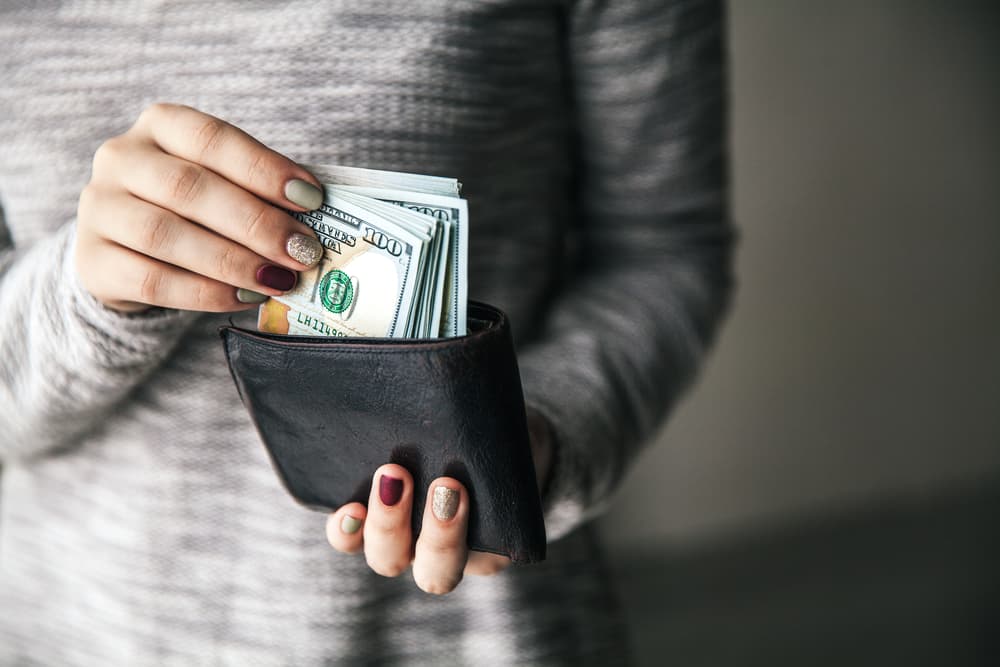 Terminarás el año en una onda económica de prosperidad típicamente sagitariana. 
<br>