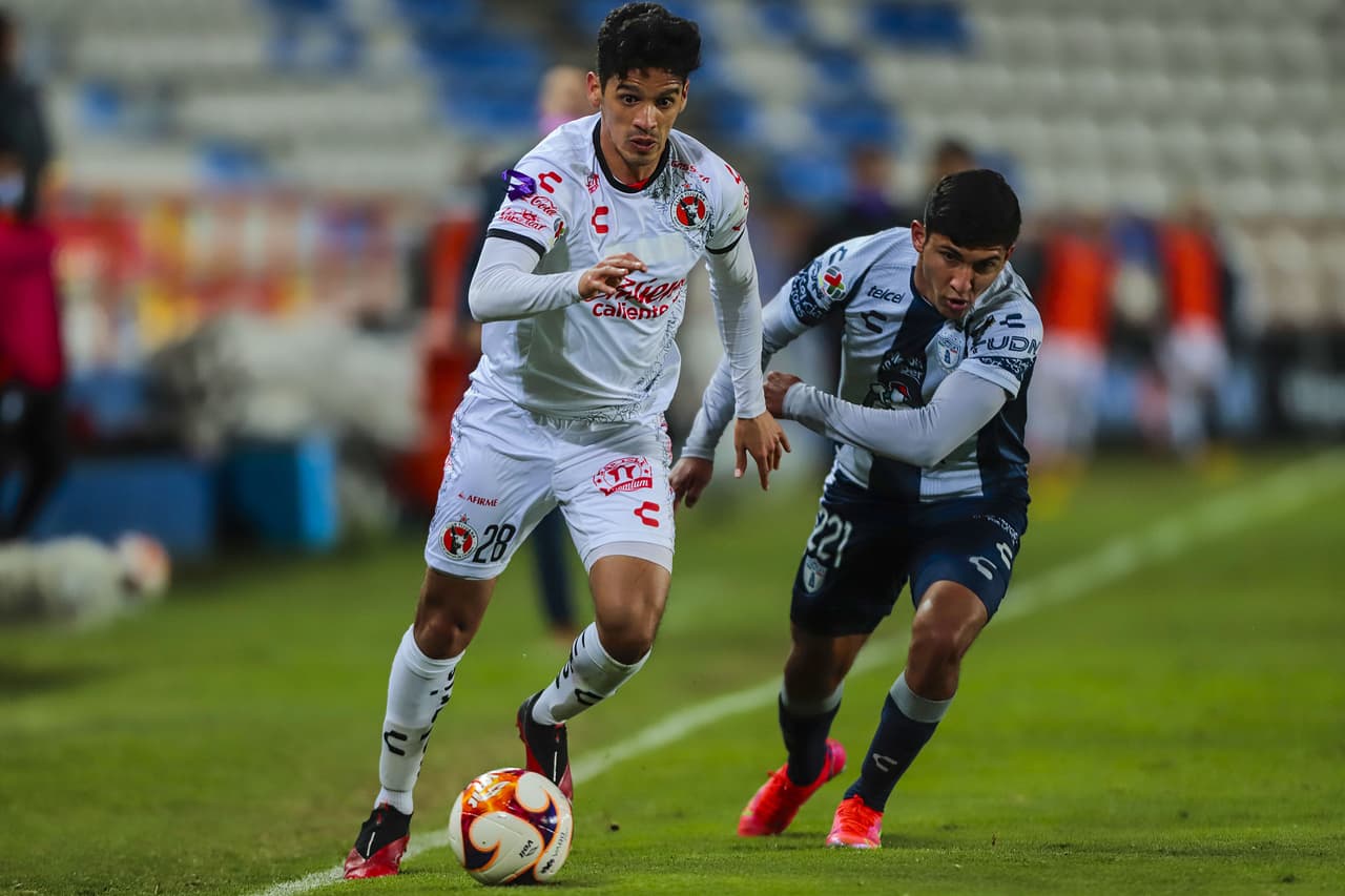 Con goles de Ismael Sosa y Kevin Álvarez, Pachuca rompe la maldición y logran vencer 2-1 a Tijuana.Pachuca pasa del último lugar al penúltimo y Xolos se queda con la octava plaza.