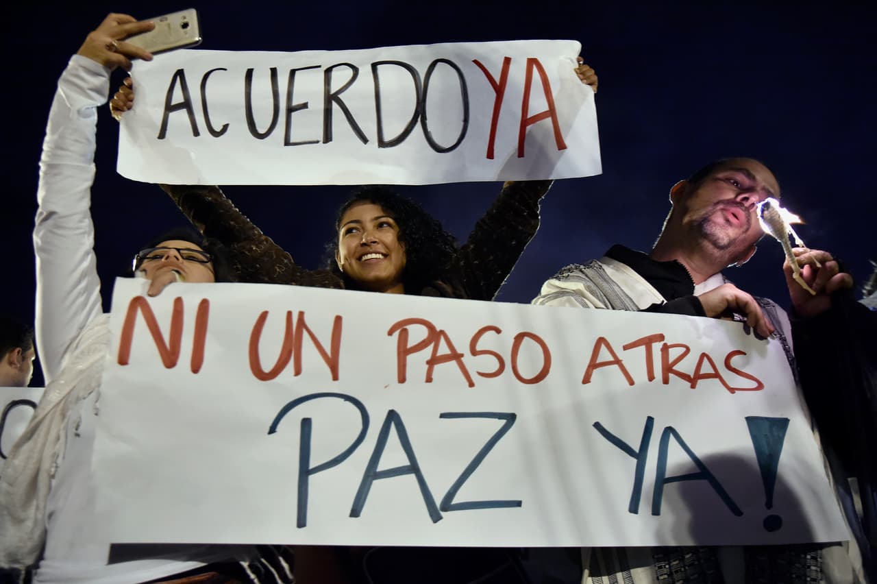 No había vivido lo suficiente para saber que el corazón se te desgarra porque falla un acuerdo político