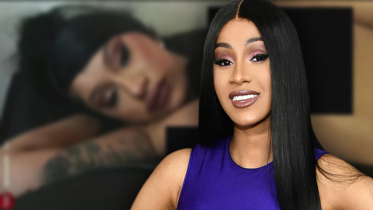 "
<b>Solo soy una chica loca</b> […] Un día soy feliz, al día siguiente quiero estar despierta y tener relaciones. Solo soy una chica loca".
<br>