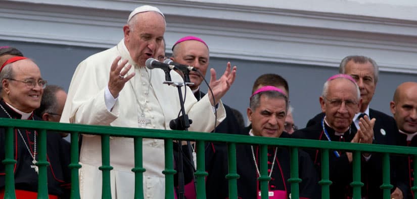 Critican a papa por 'ignorar' a disidentes