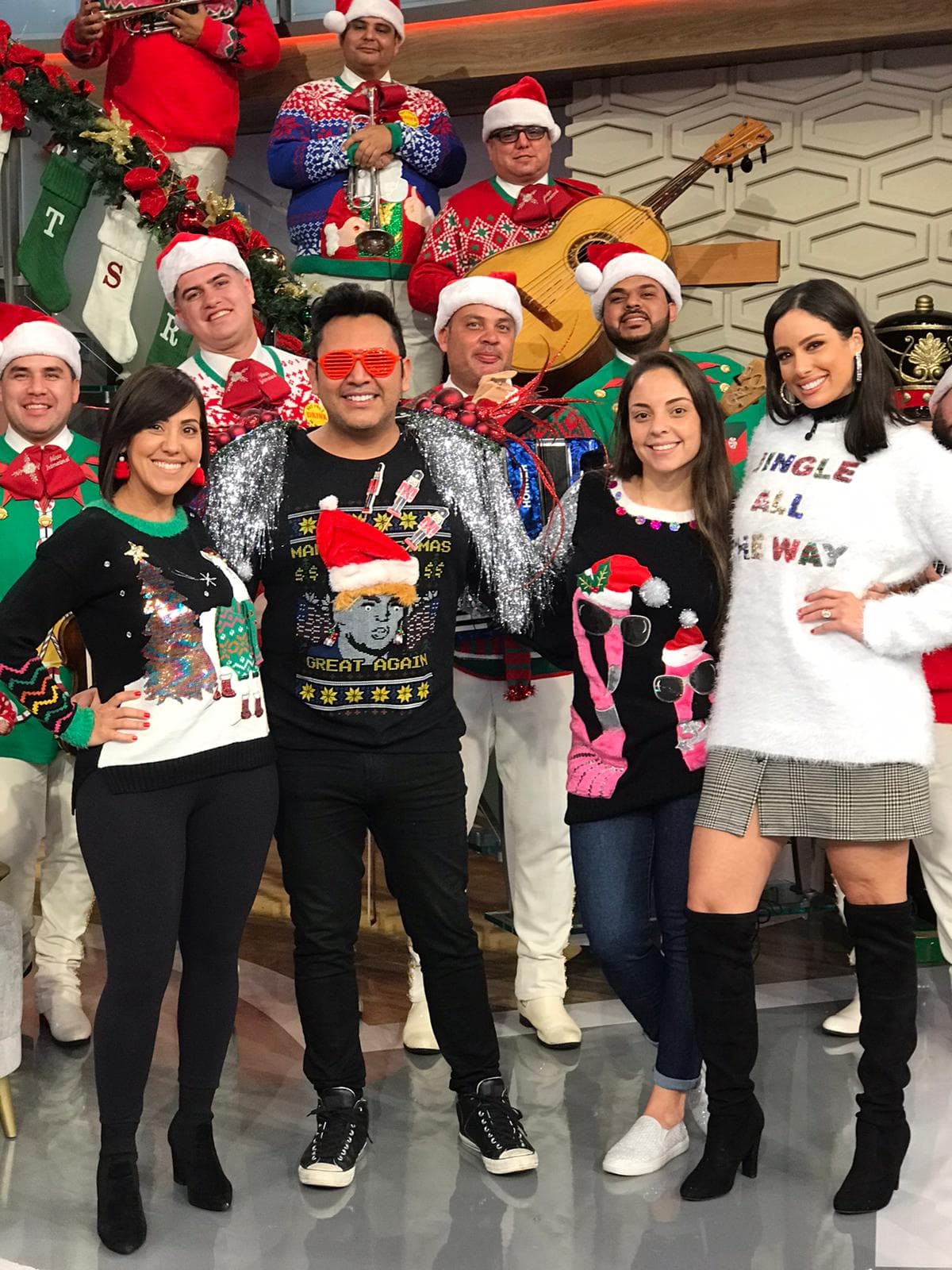 Este viernes fue de fiesta, Aleyda y Franz Muñoz derrocharon estilo.