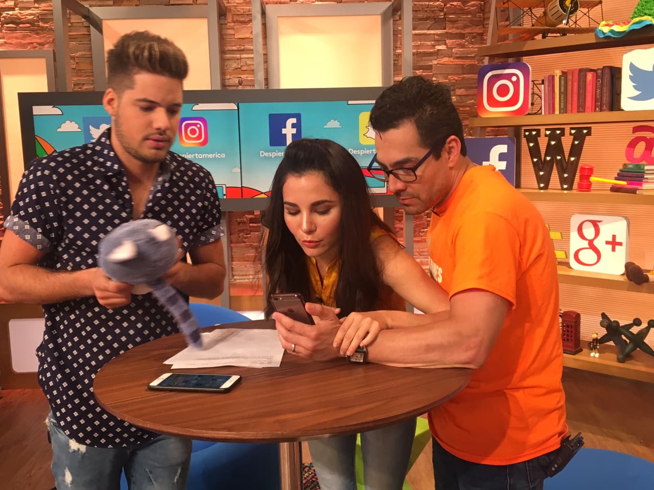 Omar Chaparro y Martha Higareda se apoderaron del Snapchat de Despierta América.