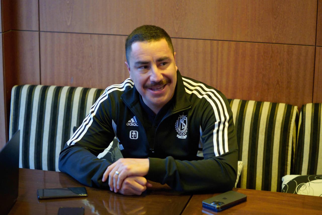 Efraín Juárez: "No dejé a mis hijos llorando para ver qué pasa aquí"