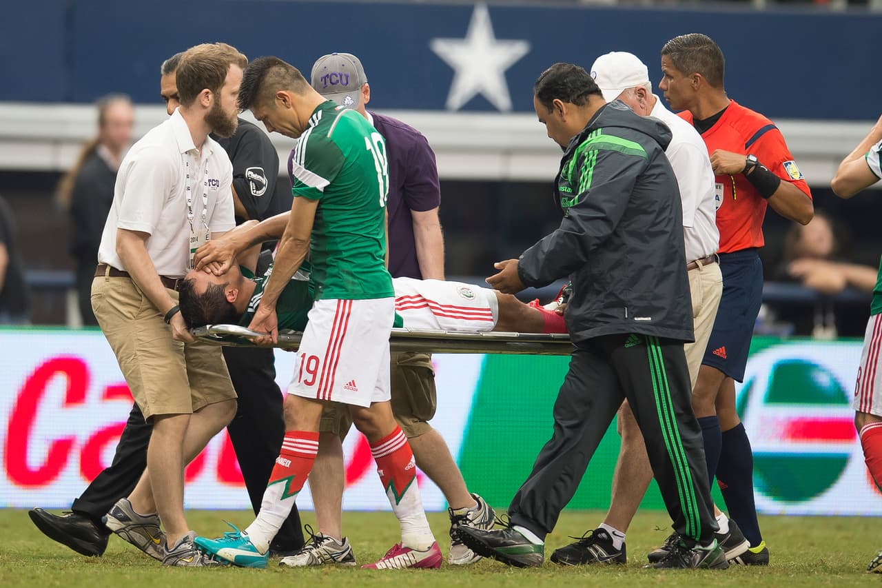 México enfrentó a un Croacia sin sus principales figuras y si bien el 'Tri' tendría que pensar en darle juego a sus estrellas, también hay un recuerdo de por qué es un riesgo tenerlas en cancha y que regresa a la mente de todos con la situación de Araújo.