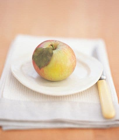 5. Usa menos servilletas de papel"Cada persona en Estados Unidos consume un promedio de 2,200 servilletas de papel al año (cerca de 6 al día). Sólo usando una menos al día, se podrían ahorrar un billón de libras de servilletas", explica Gustavo Plascencia. Elige cada vez que puedas una servilleta de tela y colaborarás con el planeta.