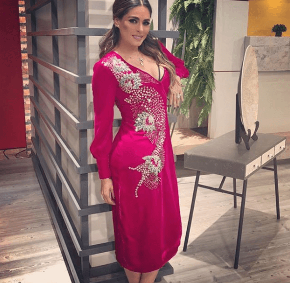 A principios de marzo de 2016 la conductora Galilea Montijo se unió a la lista de famosos que fueron afectados por este mal, mismo que la llevó a ausentarse del programa Hoy por unas semanas.