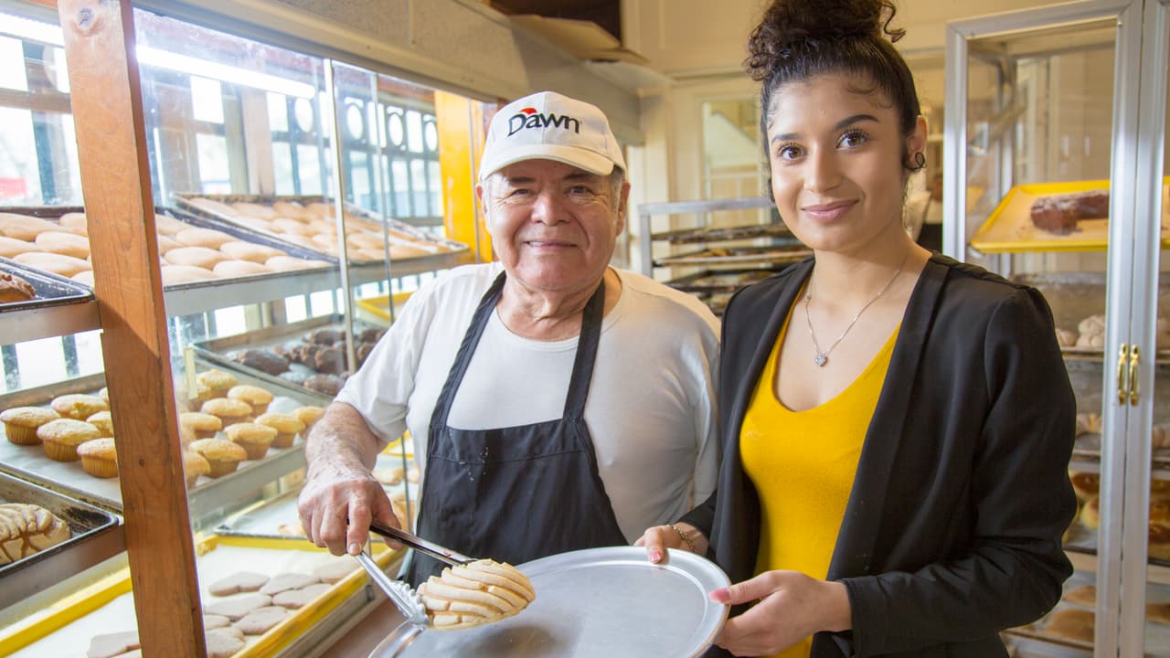 “Hola todos, mi papá tiene una pequeña panadería/restaurante. Él mismo prepara todo el pan dulce. Ha estado pensando en cerrar, pero yo no puedo dejar que eso pase. Corran la voz, un retuit puede atraer a un potencial cliente”, escribió Jackeline en su cuenta de Twitter.