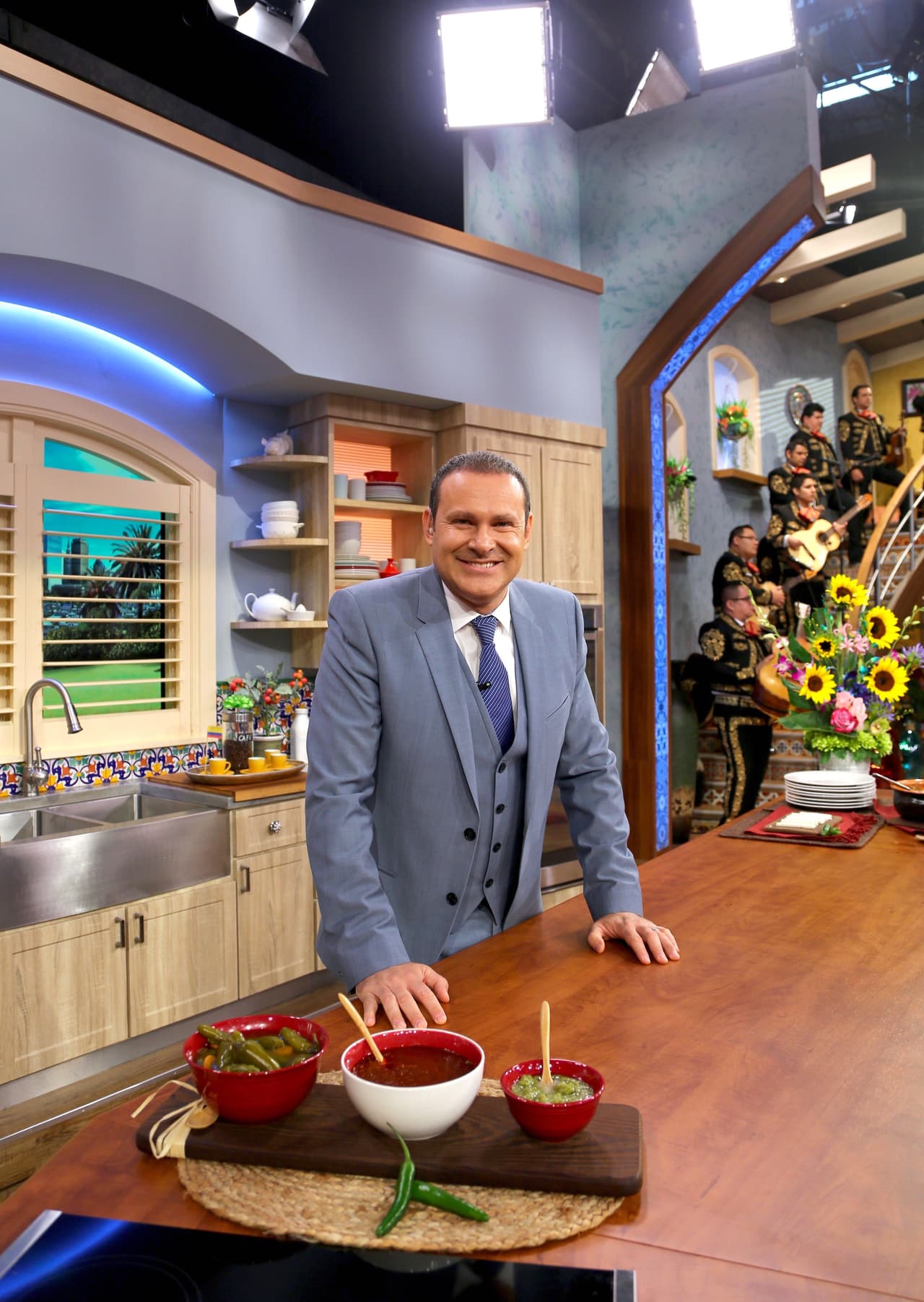 Alan Tacher ya muy instalado.