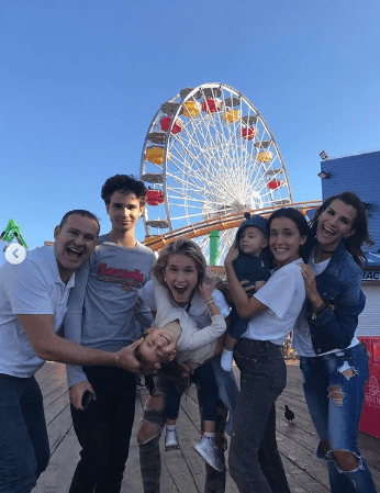 La familia Tacher no quería perder ni un segundo de este reencuetro para gozar en familia como lo hacían antes.