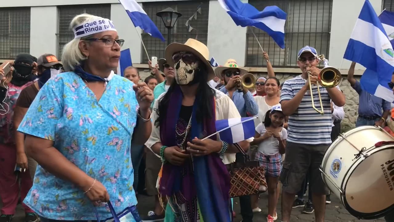 "Me dijo que apoyaba las protestas": despiden a decenas de médicos que atendieron a heridos de la represión en Nicaragua