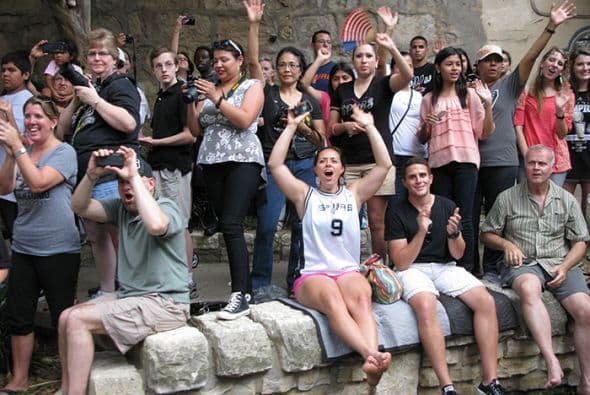 Photos: Spurs Championship Parade 2014 Barges
