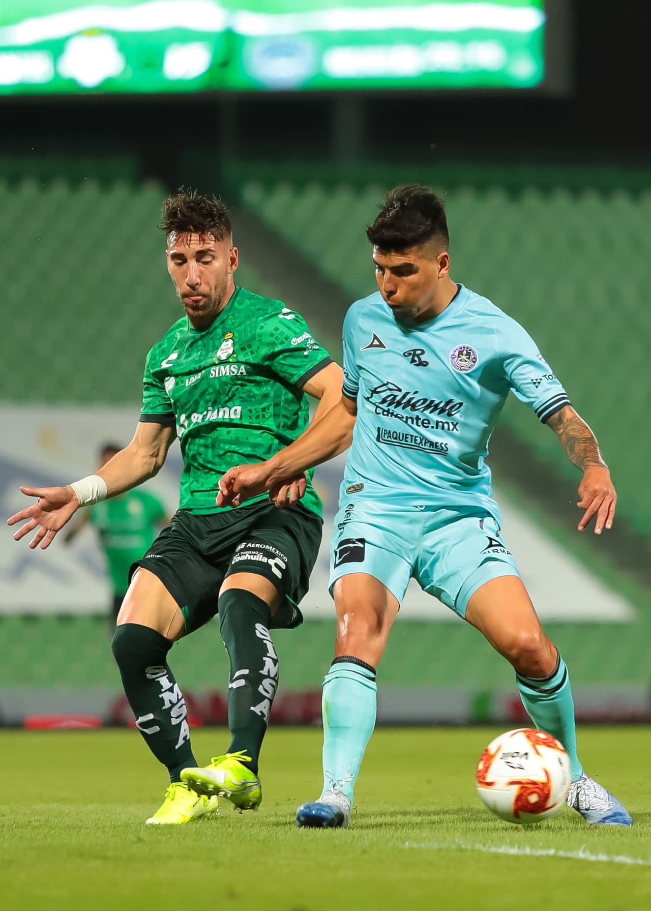 Con goles de Fernando Gorriarán, Josecarlos van Rankin y doblete de Hugo Rodríguez, Los Guerreros aplasstan a Mazatlán en casa.