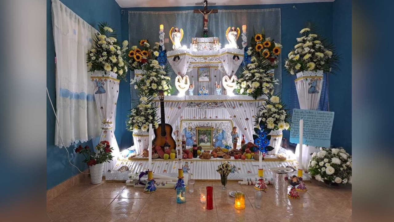 Los altares de Huaquechula no son solo una tradición; son un testimonio vivo de cómo la cultura mexicana honra la memoria de sus seres queridos, transformando el duelo en una celebración vibrante y significativa de la vida y la muerte.