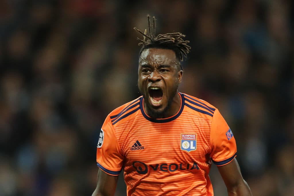 La gran campanada de la jornada la ha dado el Olympique de Lyon de Francia que llegó con gran personalidad a derrotar 2-1 en Etihad Stadium al Manchester City, una proeza de los galos.