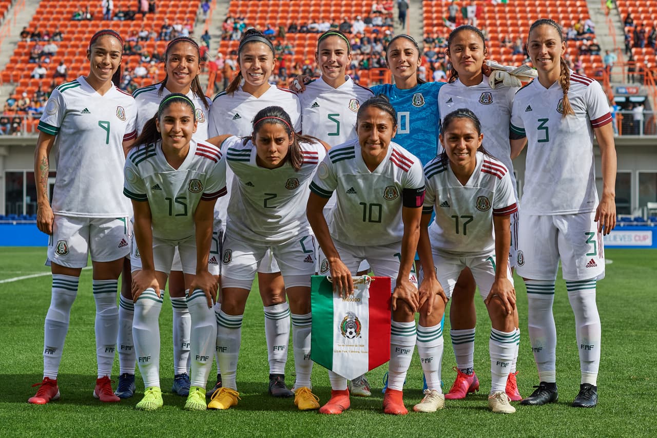 Con goles de Liliana Mercado, Stephany Mayor, Kiana Palacios, Jimena López y doblete de Renae Cuéllar, México gole y continúa con su paso perfecto rumbo a Tokio 2020.