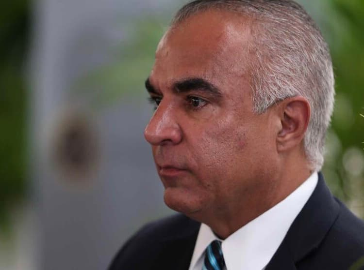 Alcaldes reclaman ausencia del secretario de Salud en conferencia telefónica sobre el manejo del coronavirus