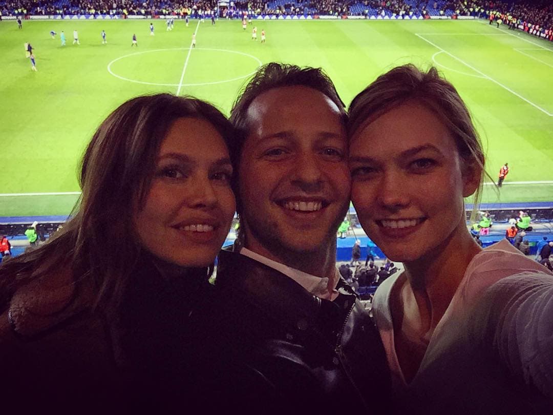 Karlie Kloss ya está en el estadio.