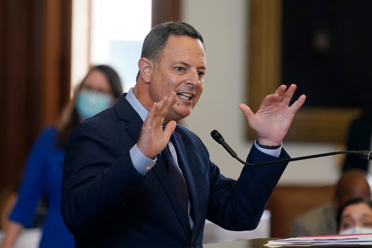 Finalmente, el congresista Rafael Anchía mencionó que conoció a Melissa Lucio en persona: "Nos abrazamos, rezamos y hablamos de su amor por sus hijos". Aclaró en sus redes sociales que las autoridades necesitan actuar cuanto antes porque: "El tiempo se acaba". "El estado debe escuchar a la familia de Melissa y a los innumerables defensores que están pidiendo #JusticeForMelissa", dijo Anchía.