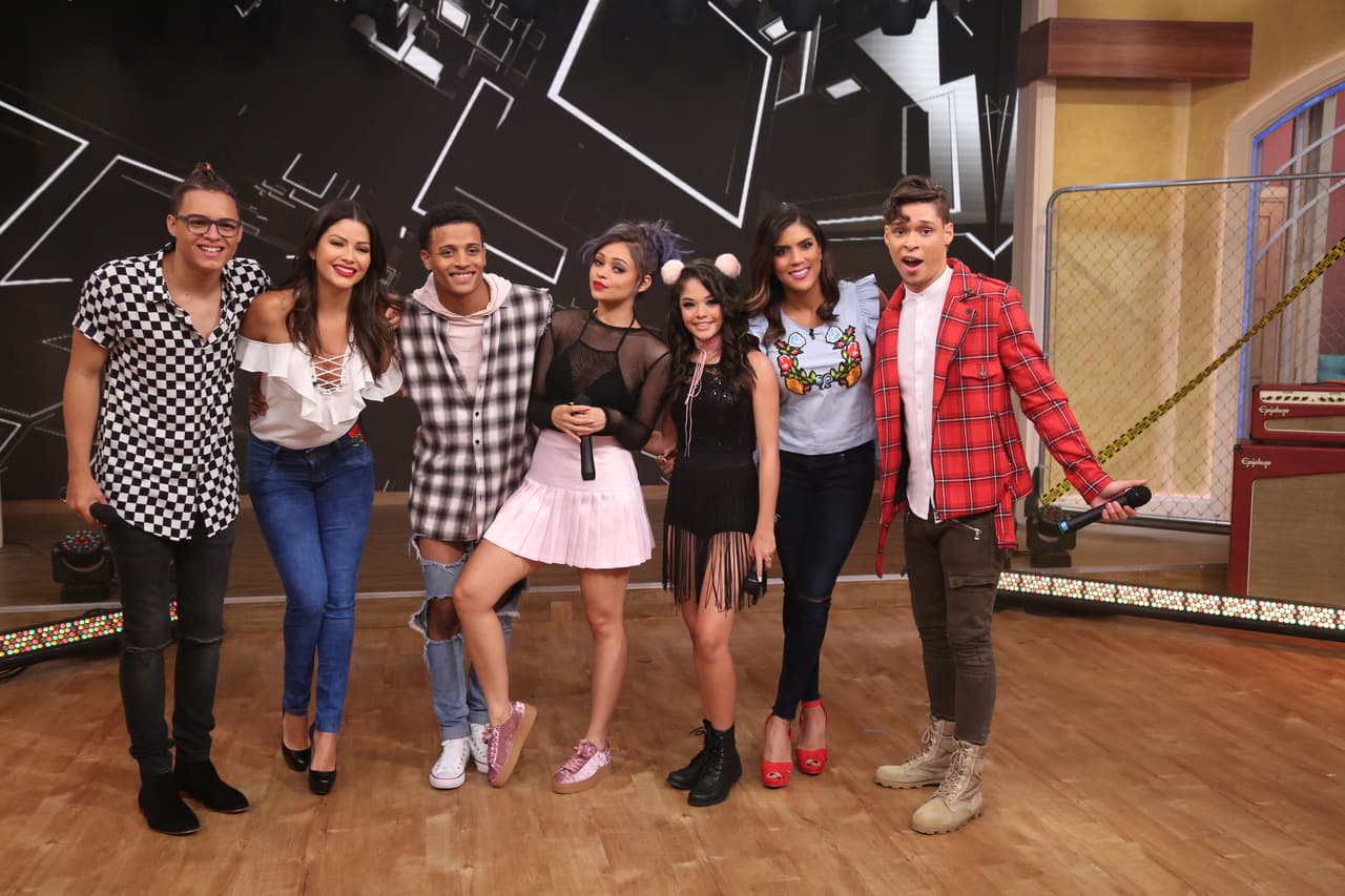 Los chicos de MIX5 están botando la casa por la ventana.