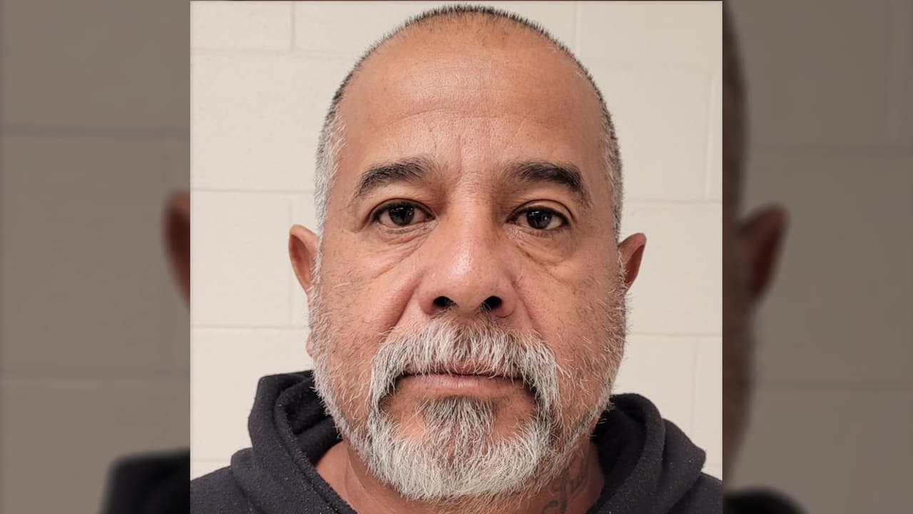 Román Rodríguez Coria, un ciudadano mexicano de 54 años, será procesado por el reingreso de un inmigrante deportado. Había sido condenado por intento de asesinato y fabricación de metanfetamina. Fue arrestado por agentes de la estación de Yuma.