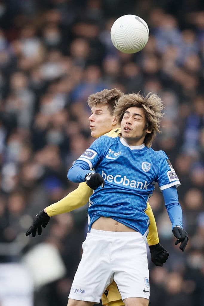 Club Brujas se impone 3-2 al Genk durante la fecha 14 en la Jupiler League. Por parte de los locales, Patrik Hrosovsky anotó doblete, mientras que para los visitantes Vanaken, Lang y Ricca le dieron la victoria a la escuadra belga. El mexicano Gerardo Arteaga hizo asistencia durante el partido.