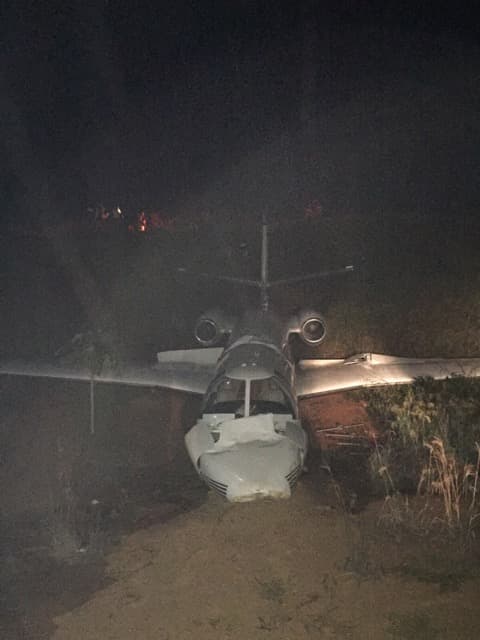 Según los reportes de protección civil, la aeronave modelo Citation 550, siglas YV3125, procedente de Aruba, había aterrizado en el aeropuerto Oscar Machado Zuloaga, y luego de dos intentos, el avión, que no logró frenar, salió de la pista hasta impactar con algunas antenas y luego caer hacia un barranco.