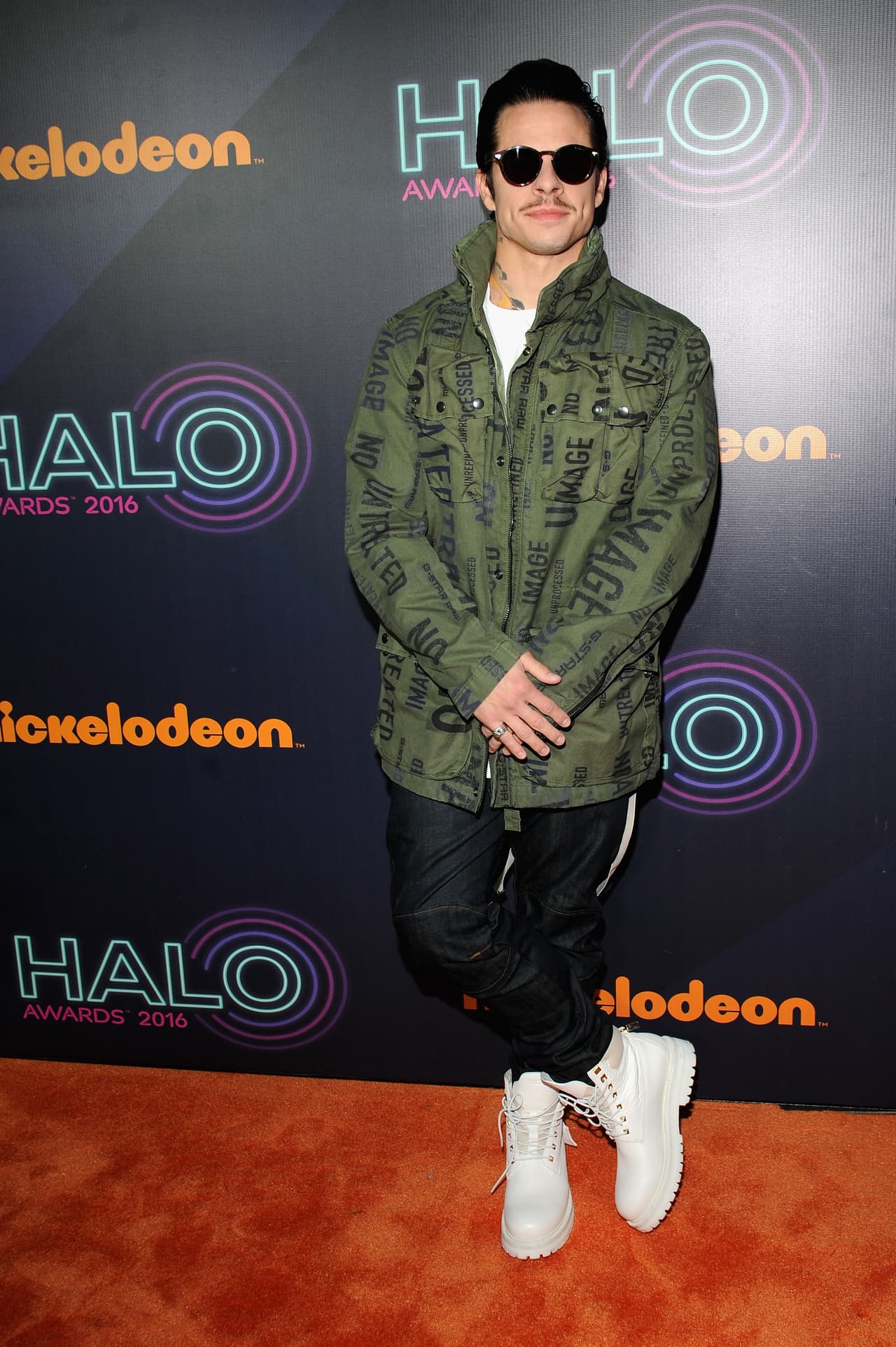 Como siempre, muy fashionista y con look impecable.