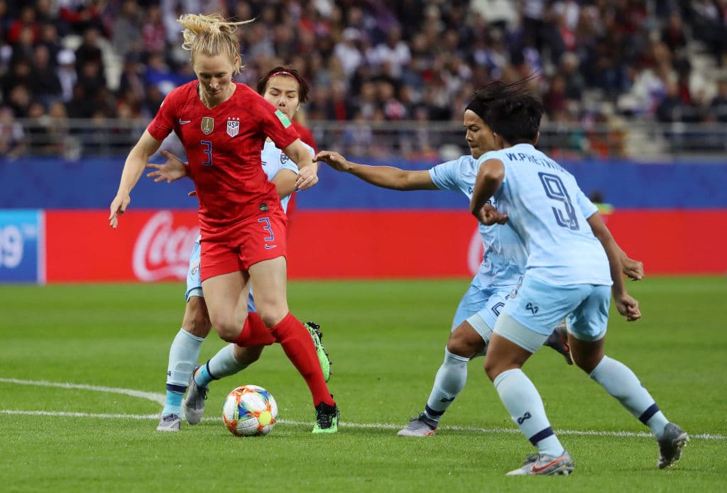 Megan Rapinoe marcó a los 79 y luego a los 84 Mallory Pugh para seguir con la andanada.