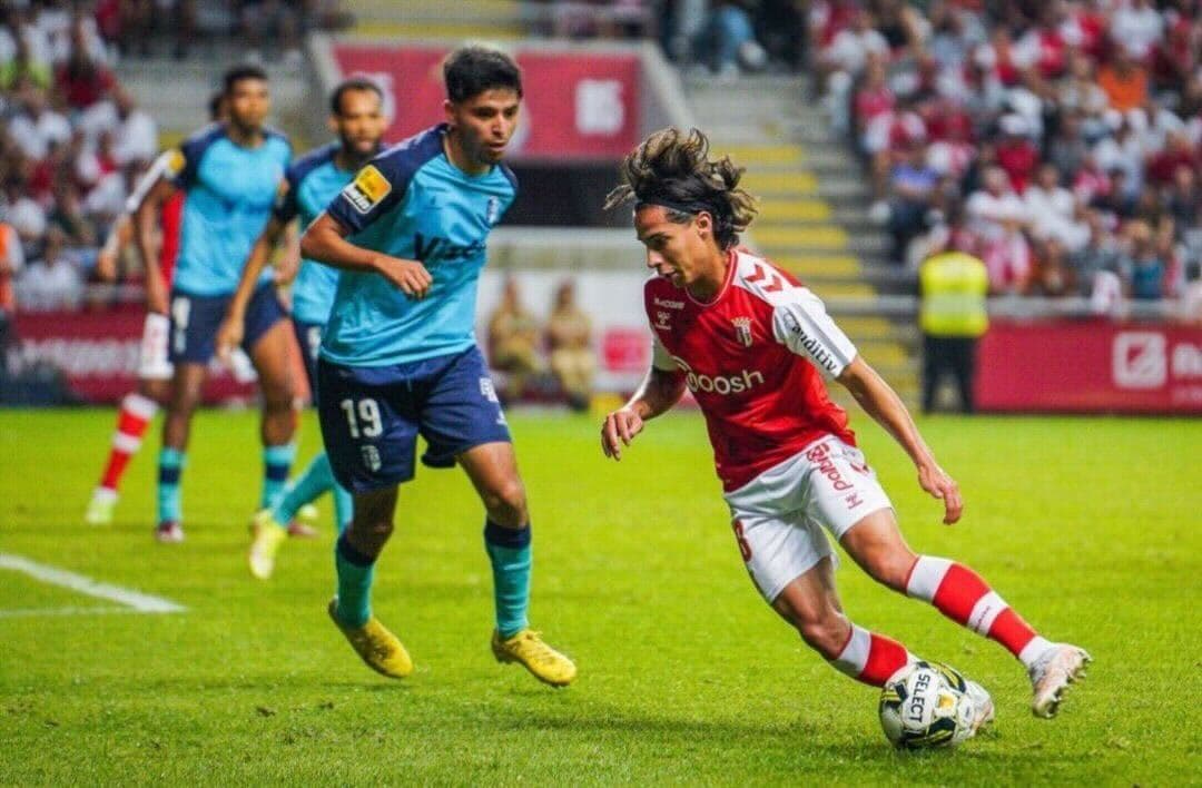 Dueños del PSG adquieren parte del Sporting de Braga de Diego Lainez