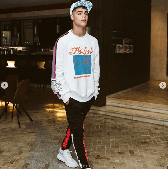 Recientemente Lunay declaró que Daddy Yankee es su inspiración; mientras que Bad Bunny, su mejor ejemplo de superación y disciplina.