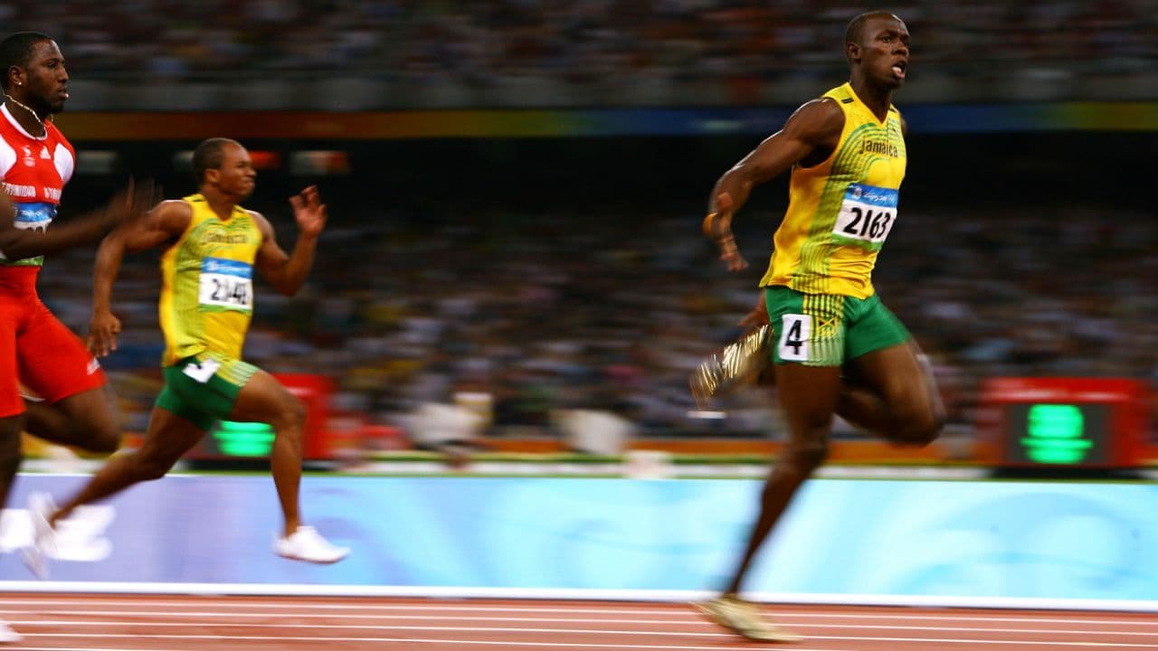 <h3 class="cms-H3-H3"><b>Usain Bolt</b></h3>
<br>
<br>El velocista jamaiquino logró lo nunca antes visto. Una tras otra y otra vez se superó asimismo hasta correr los 100 metros planos en tan sólo 9.58 segundos, lo que supuso un nuevo récord mundial. La hazaña la logró durante el Campeonato Mundial de Atletismo en Berlín Alemania en 2009 y desde entonces nadie ha vuelto a correr tan rápido, ni siquiera el propio Bolt.
<br>
<br>Si Usain Bolt fuera un carro, sería un...
<br>