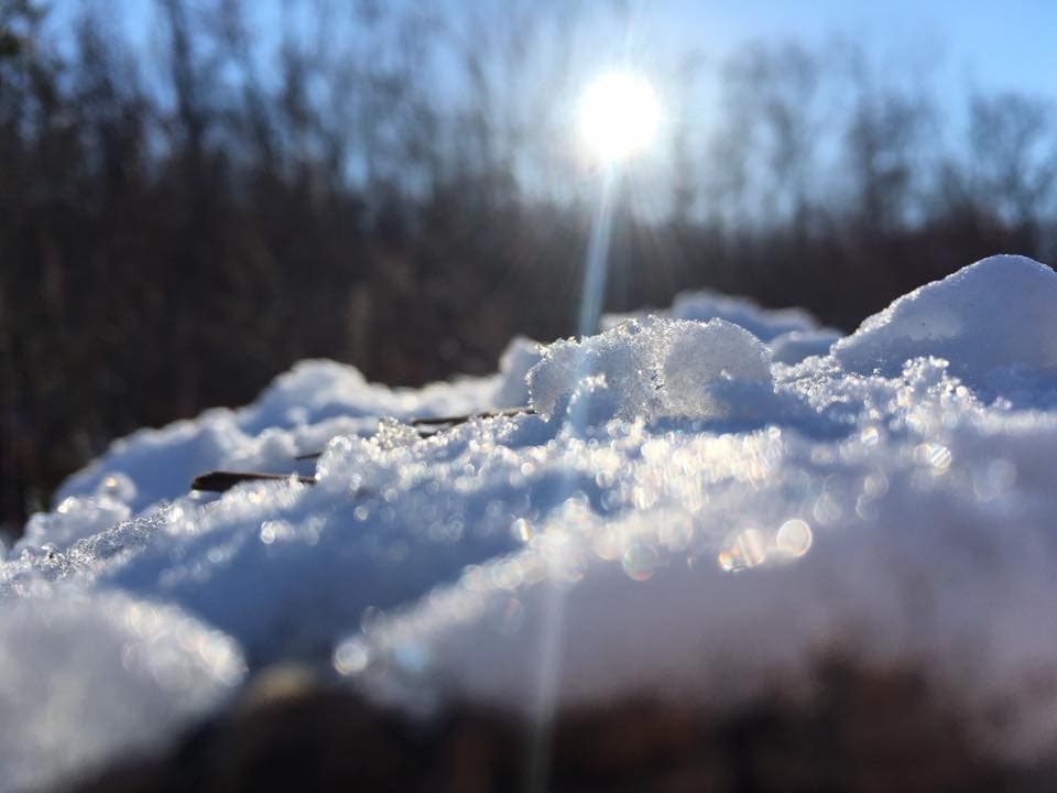 La región de cuatro condados es famosa por sus complejos turísticos, la belleza natural de sus paisajes, y sus muchos lagos, incluido el 
<b>Lago Wallenpaupack</b>, y las pintorescas ciudades históricas. 
<br>