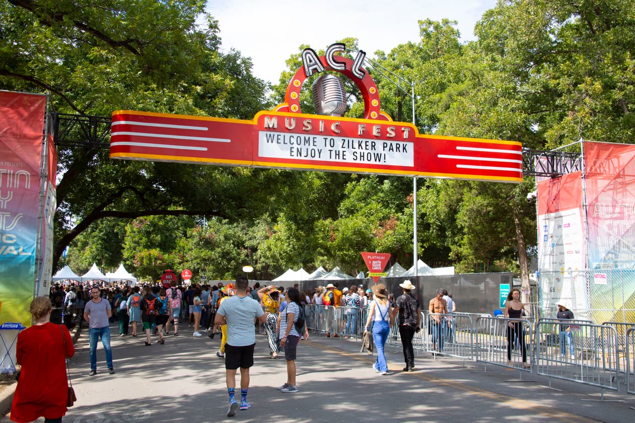 Teléfonos robados en el ACL Fest son utilizados para estafas