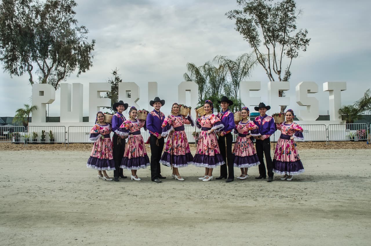 7 escenarios y mas de 50 artistas en 3 dias fueron los ingredientes para PuebloFest el 17 al 19 de marzo donde llegaron personas para disfrutar de todo el estado de California.