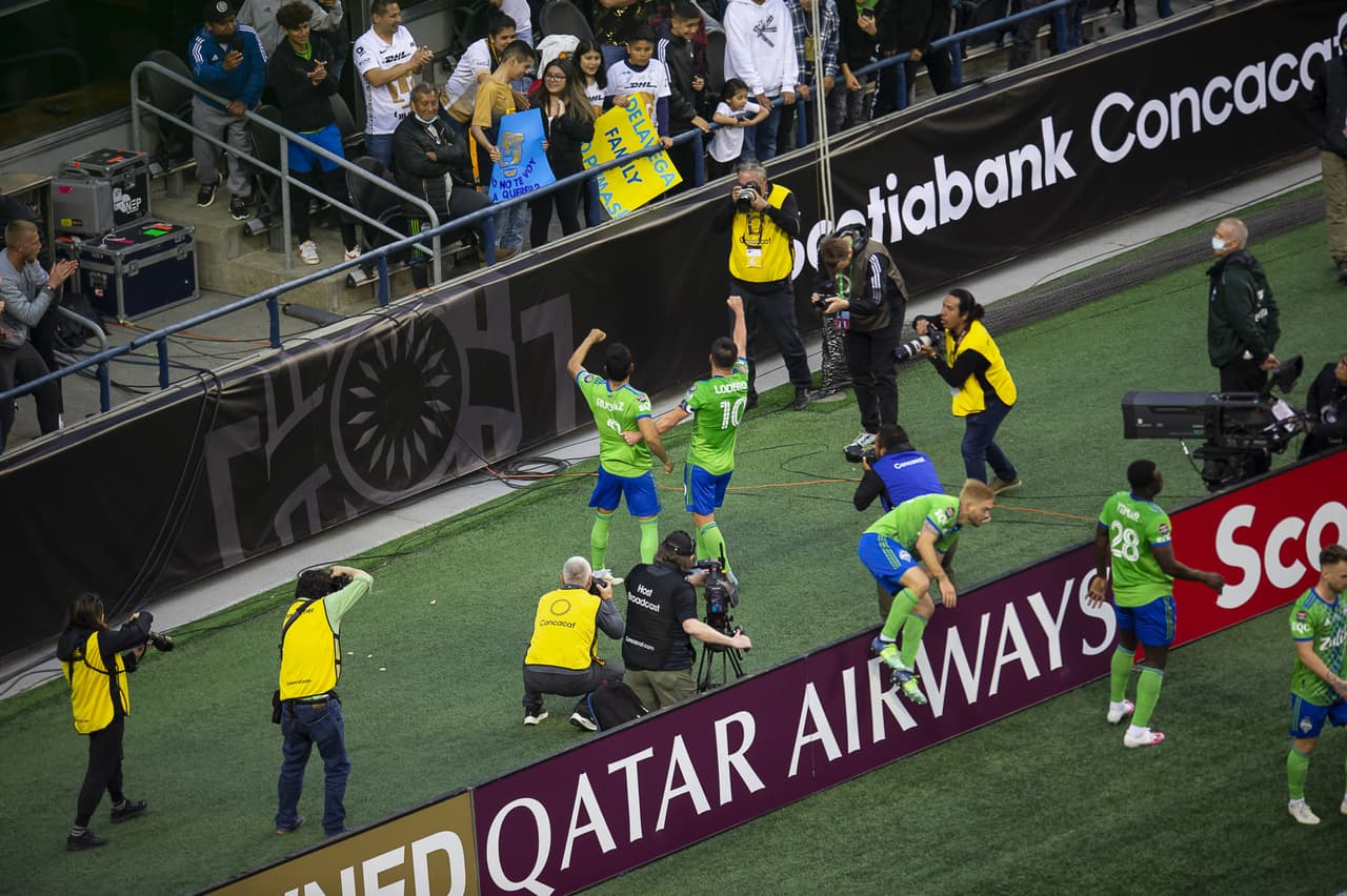 Seattle Sounders fue ampliamente superior a Pumas y se impuso con un doblete de Raúl Ruidíaz y otro tanto de Nicolás Lodeiro.