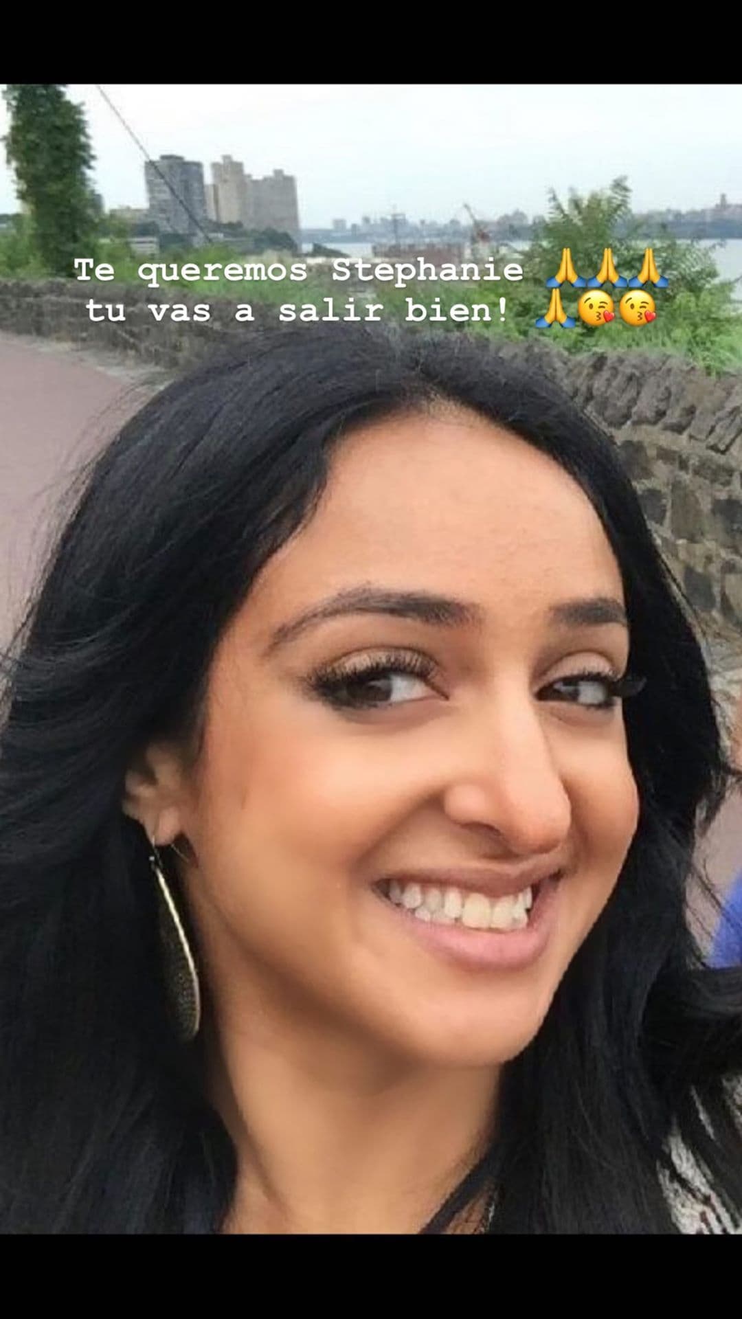 Según el medio, la entrevista sucedió mientras Gelena esperaba en el auto a su padre, Francisco Solano, quien había ingresado al hospital para ver a Stephanie.
<br>