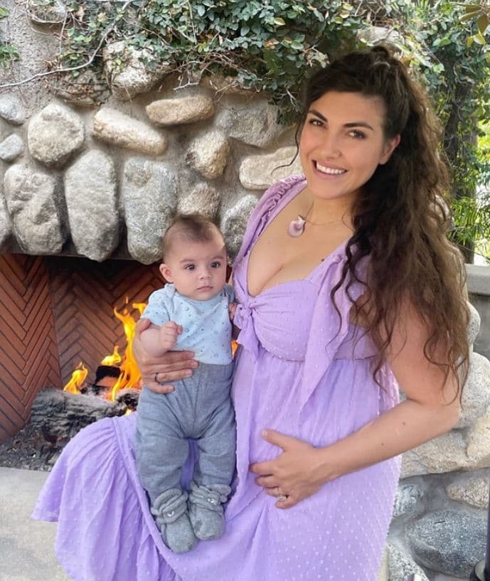 <b>#12 Ana Victoria</b>
<br>El 9 de noviembre de 2021, la hija de Diego Verdaguer y Amanda Miguel se convirtió en mamá de su adorado Lucca.