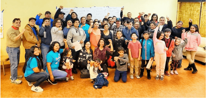 Hispanos se defienden de ICE con estrategia.