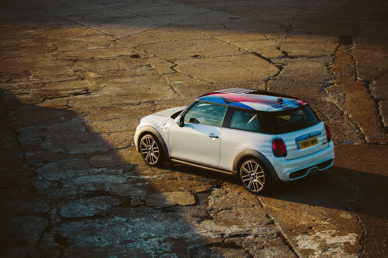 La subasta de este MINI será una de las primeras acciones benéficas que realizarán Harry y Meghan ya como marido y mujer.