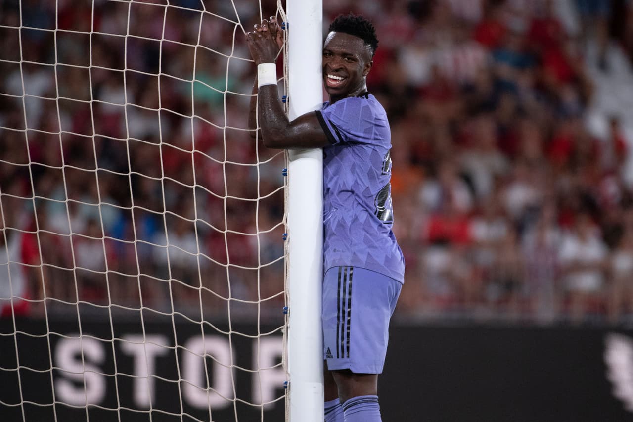 Real Madrid sufrió pero terminó derrotando al Almería con un golazo de David Alaba que entró de cambio para salvar a su equipo.